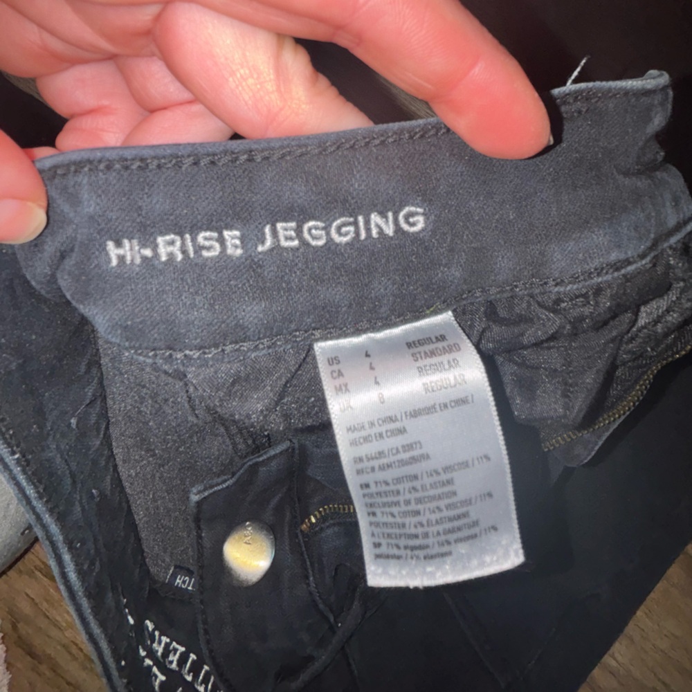 American Eagle Outfitters Skinny Jean Bundle of 3 (denim, white, black)😀 Size 4 - Picture 10 of 15